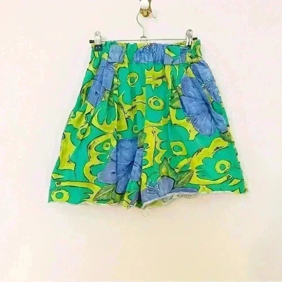 Vintage High Waisted Hawaiian Shorts - Picture 1 of 4